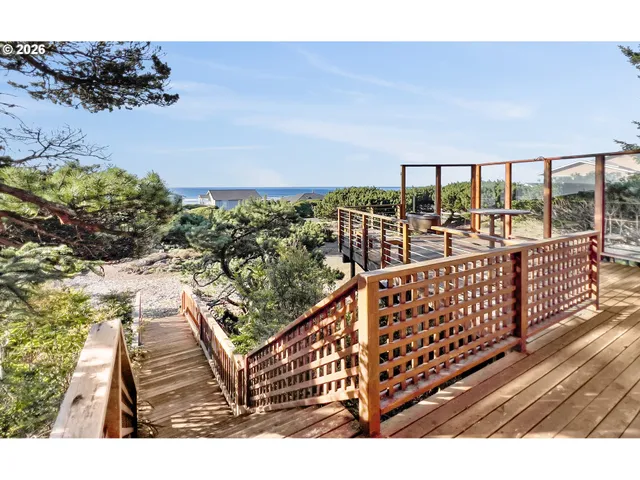 a view of a dry yard with wooden floor