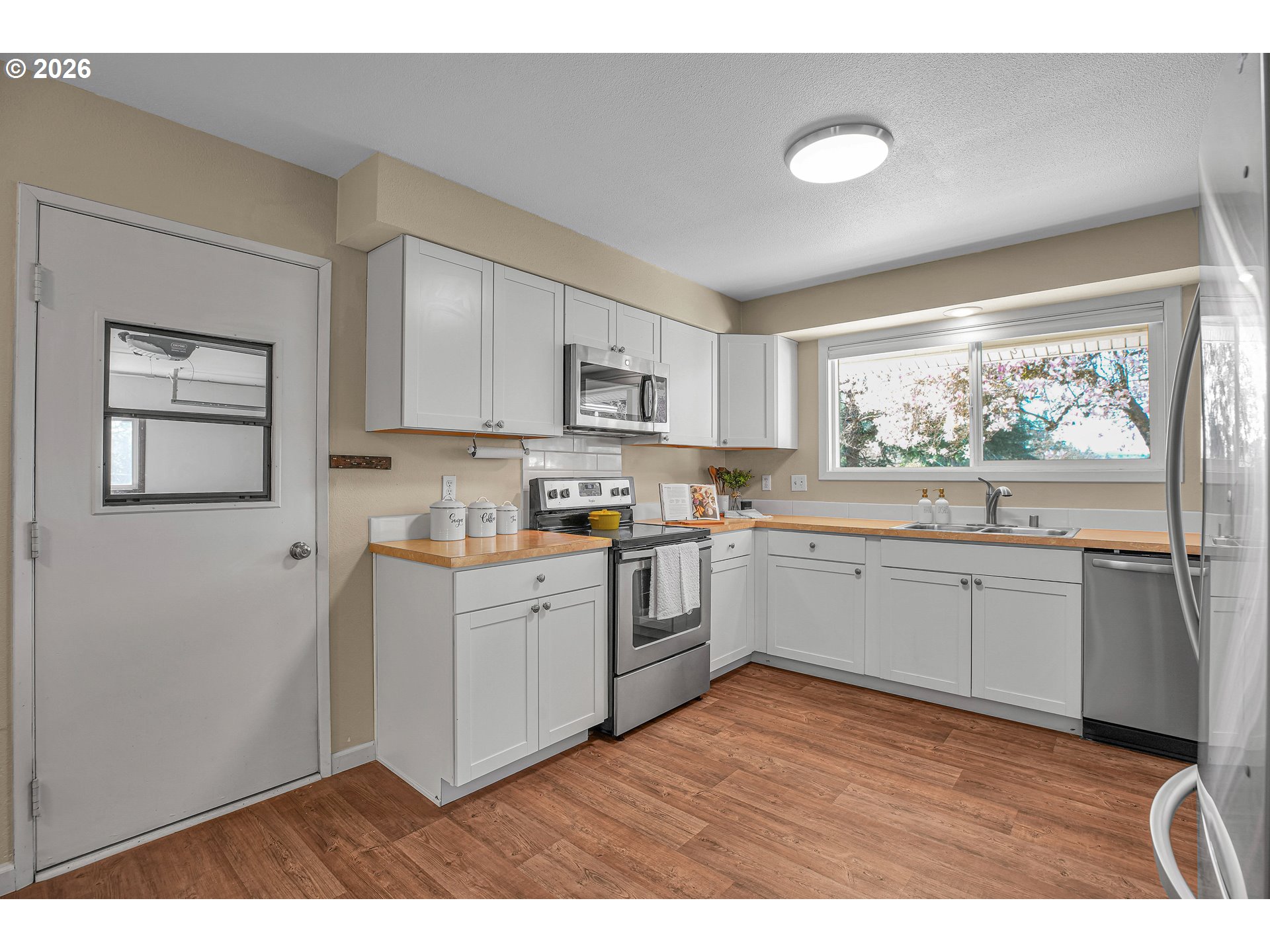 1496 South Cloverdale Road Kalama, WA 98625 - Photo 13 of 36