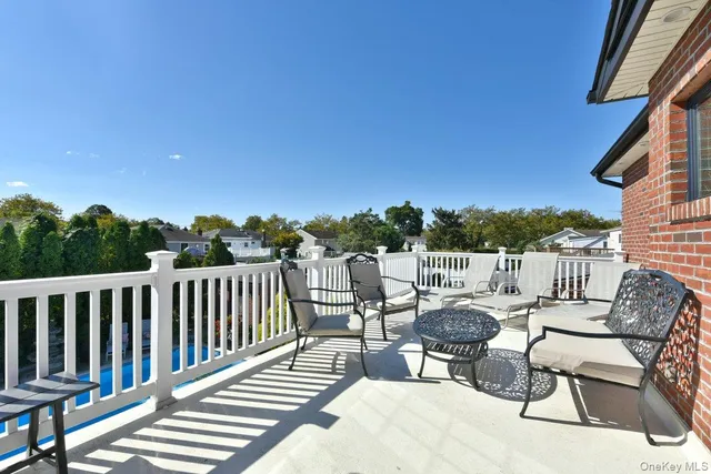 $1,650,000 | 1974 Monroe Avenue, North Bellmore, NY 11710