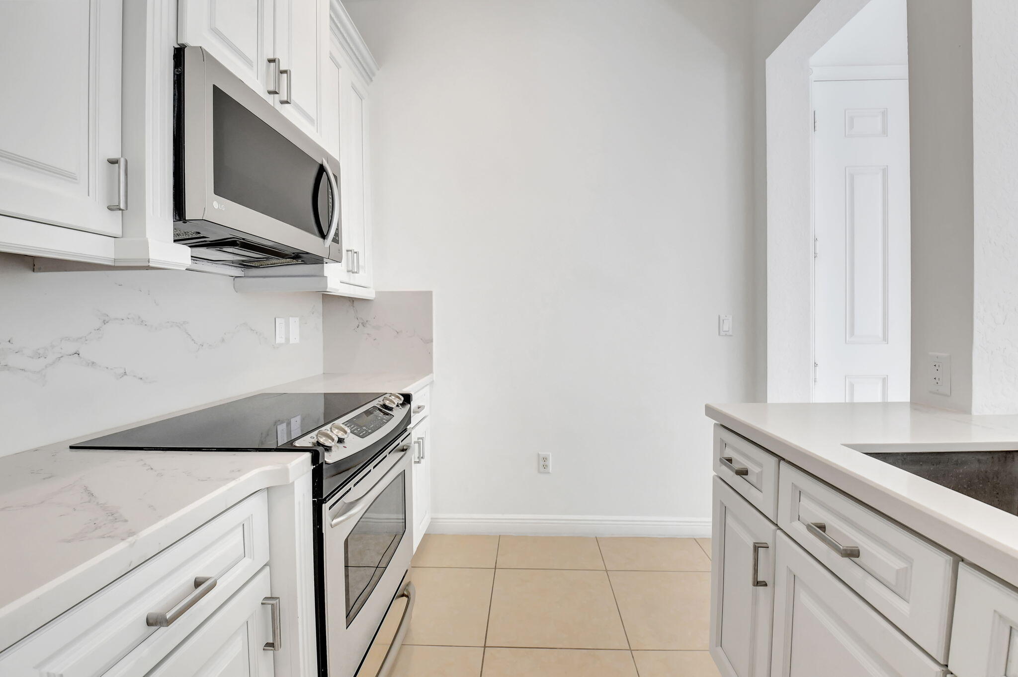 838 Northwest 83rd Lane Boca Raton, FL 33487 - Photo 18 of 68 19-web-or-mls-DSC_9331