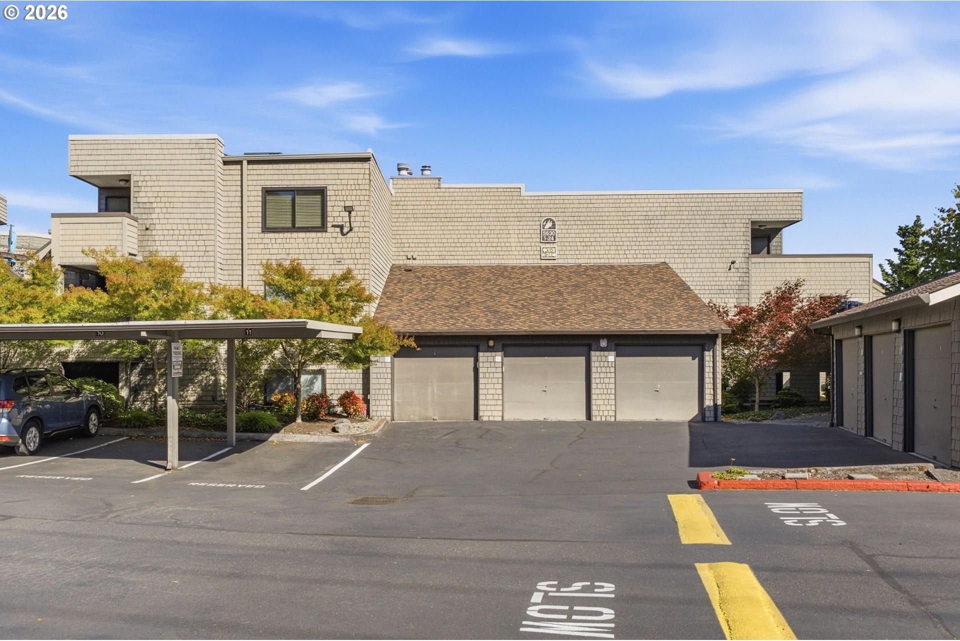 5630 South Riverside Lane, Unit 7 Portland, OR 97239 - Photo 29 of 40 Gallery Image 29
