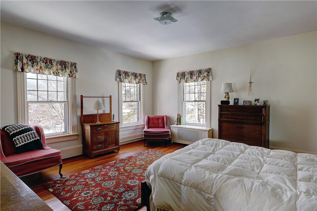 126 County Road Barrington, RI 02806 - Photo 14 of 38