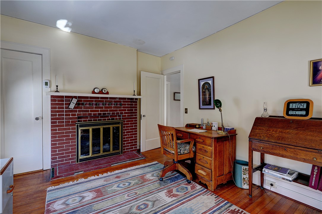 126 County Road Barrington, RI 02806 - Photo 17 of 38