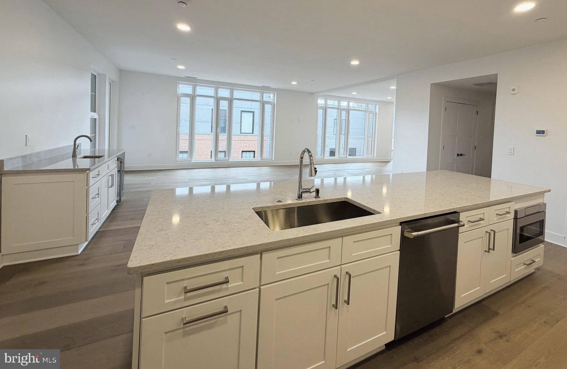 208 2nd Street East, Unit 402 Frederick, MD 21701 - Photo 7 of 20