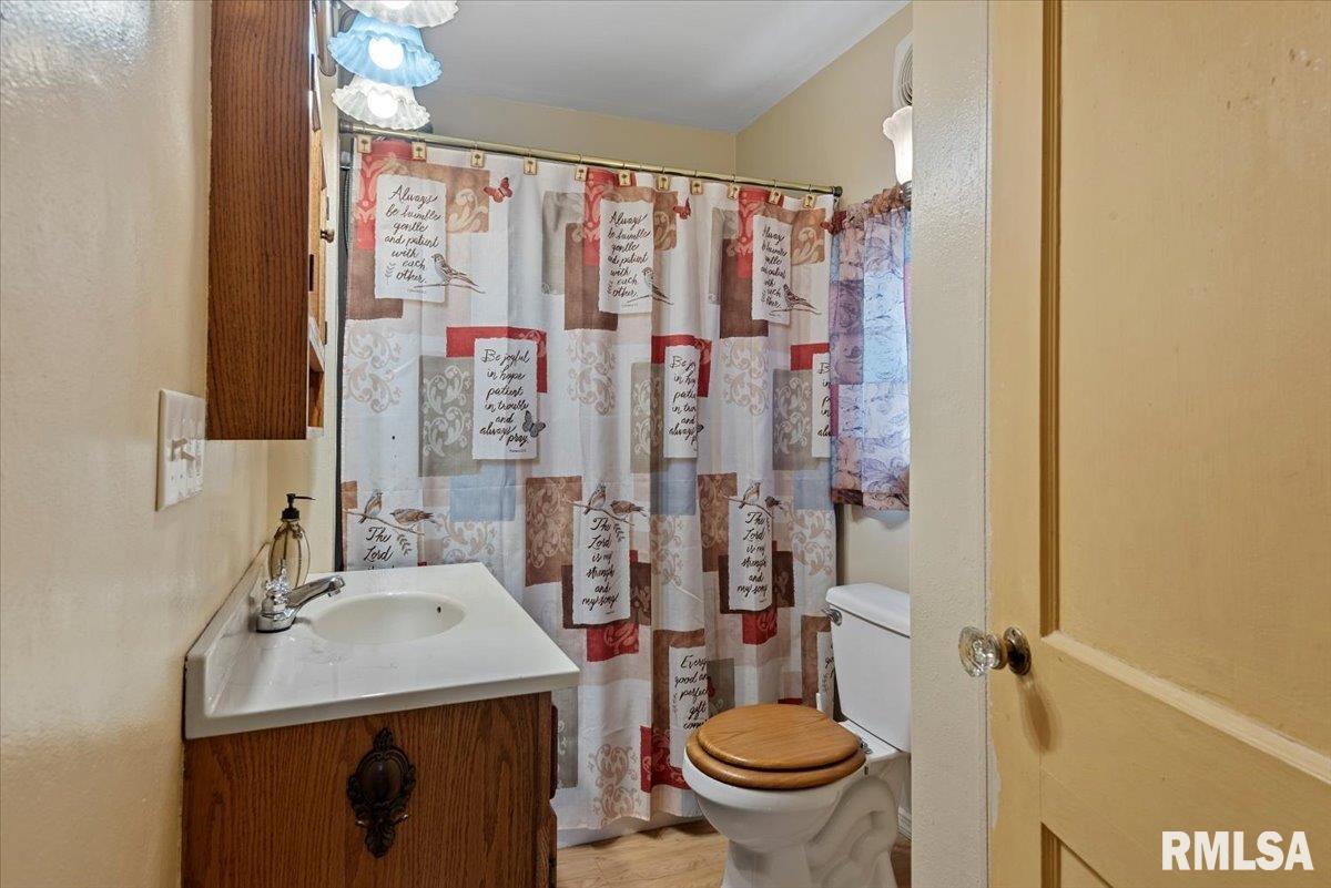 2240 East Keys Avenue Springfield, IL 62702 - Photo 9 of 20