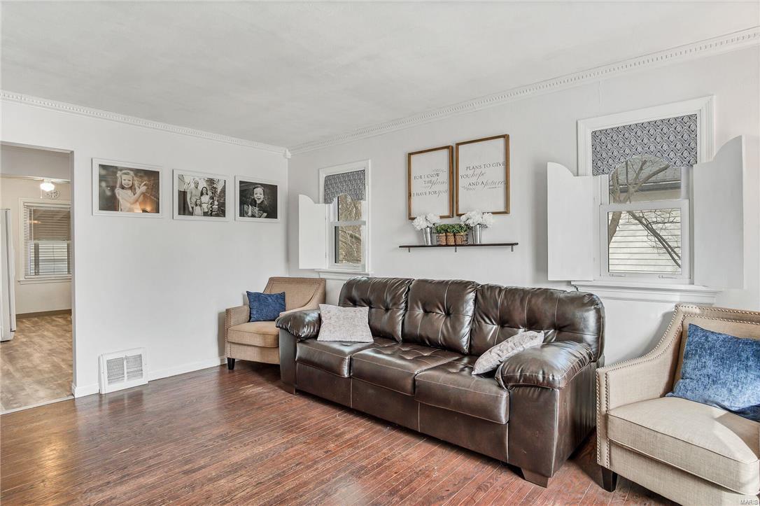 561 Ridge Avenue St. Louis, MO 63119 - Photo 3 of 16 Gallery Image 3