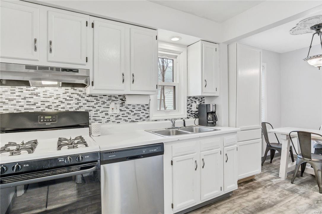561 Ridge Avenue St. Louis, MO 63119 - Photo 5 of 16 Gallery Image 5