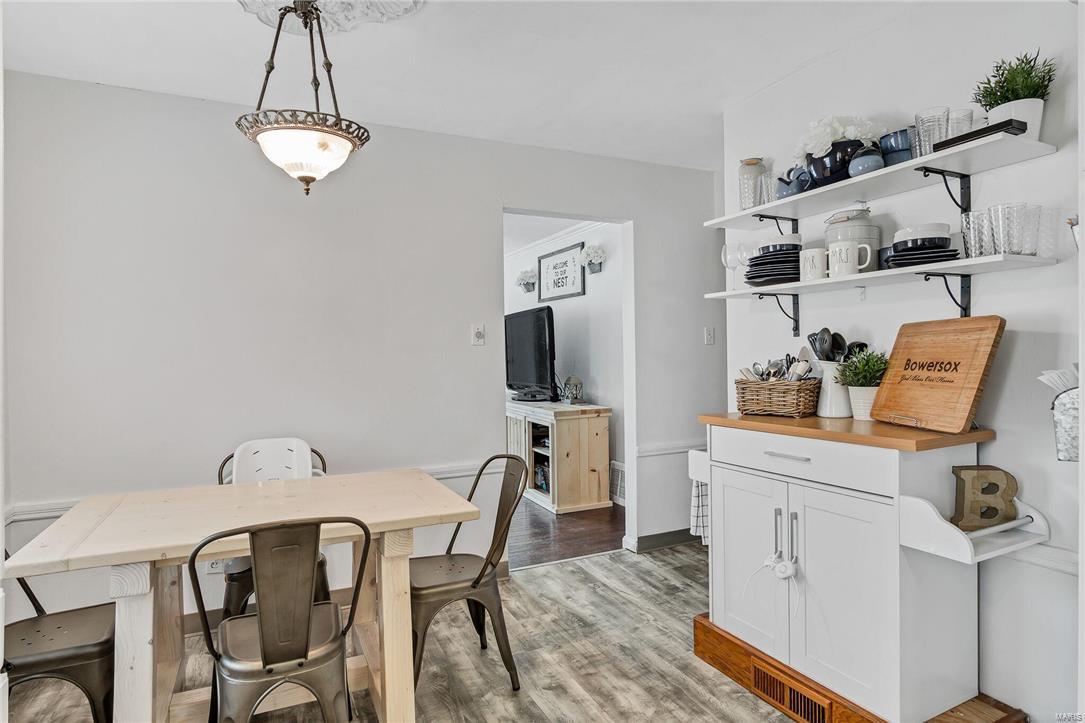 561 Ridge Avenue St. Louis, MO 63119 - Photo 6 of 16 Gallery Image 6