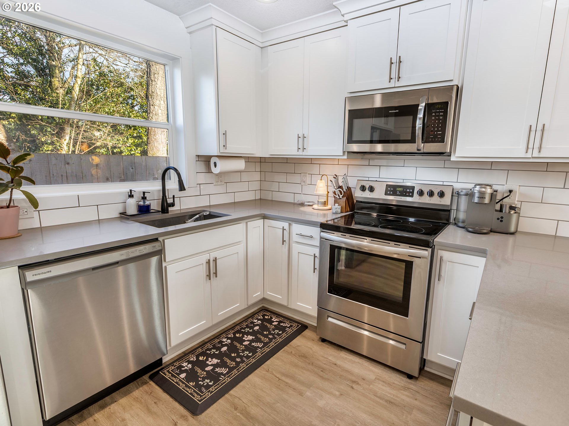 6538 Southeast 64th Avenue, Unit B Portland, OR 97206 - Photo 9 of 29