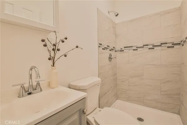 $719,900 | 8110 Denker Avenue, Los Angeles, CA 90047