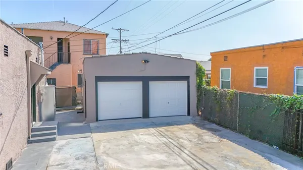 $719,900 | 8110 Denker Avenue, Los Angeles, CA 90047