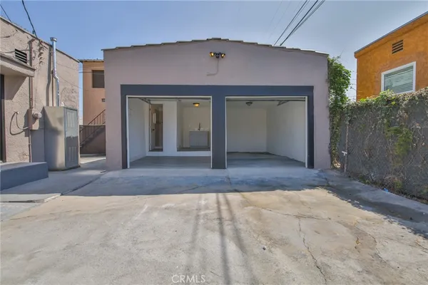 $719,900 | 8110 Denker Avenue, Los Angeles, CA 90047
