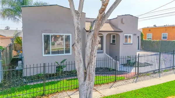 $719,900 | 8110 Denker Avenue, Los Angeles, CA 90047