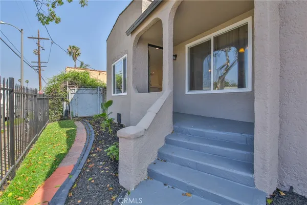 $719,900 | 8110 Denker Avenue, Los Angeles, CA 90047