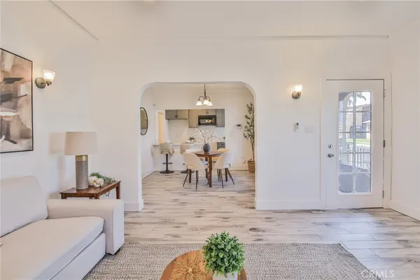 $719,900 | 8110 Denker Avenue, Los Angeles, CA 90047
