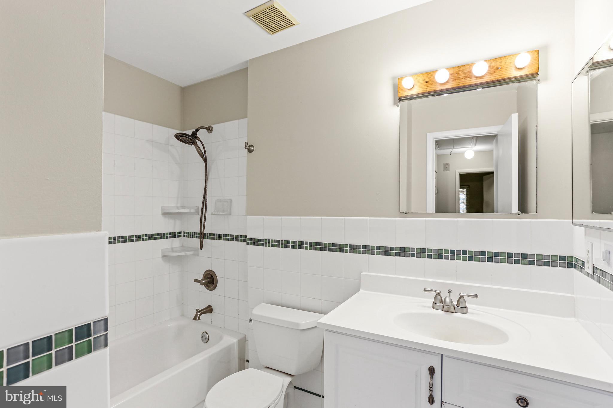 5623 Vantage Point Road Columbia, MD 21044 - Photo 26 of 34 Hall bathroom