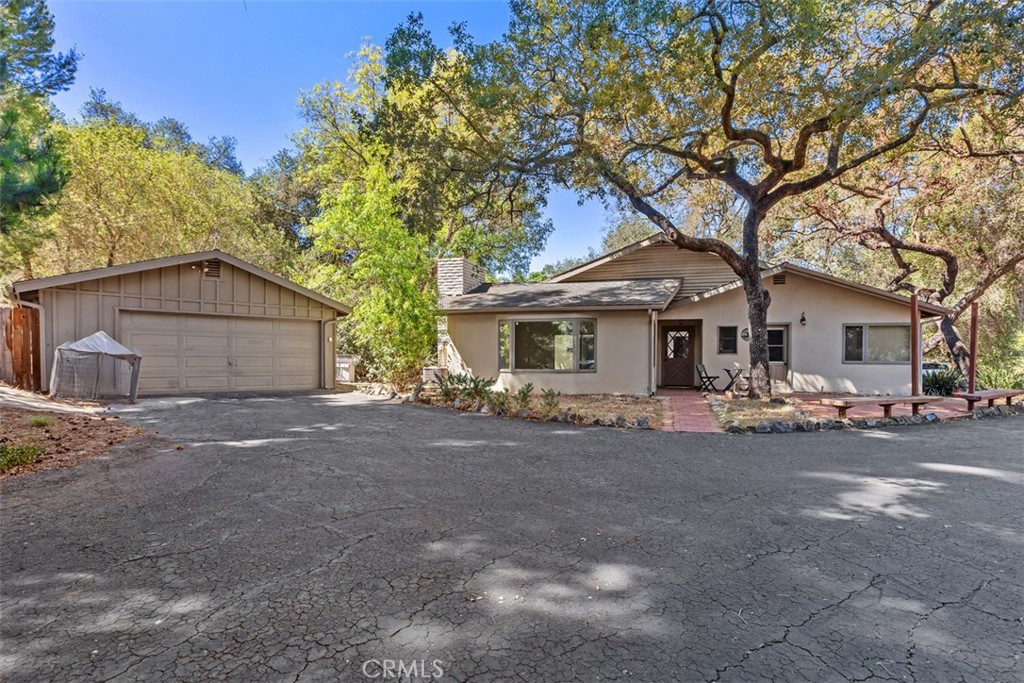 39150 Daily Road Fallbrook, CA 92028 - Photo 2 of 37