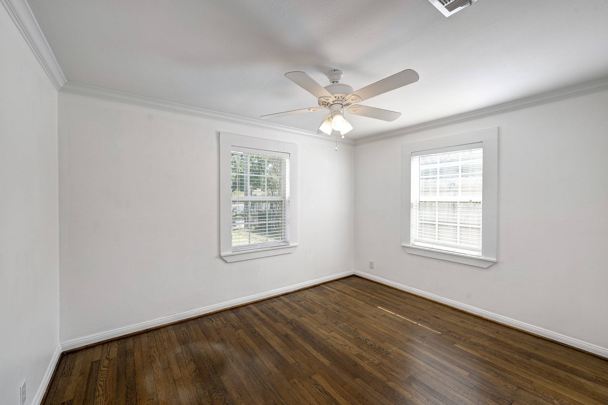 1823 Angeline Street Houston, TX 77009 - Photo 7 of 13