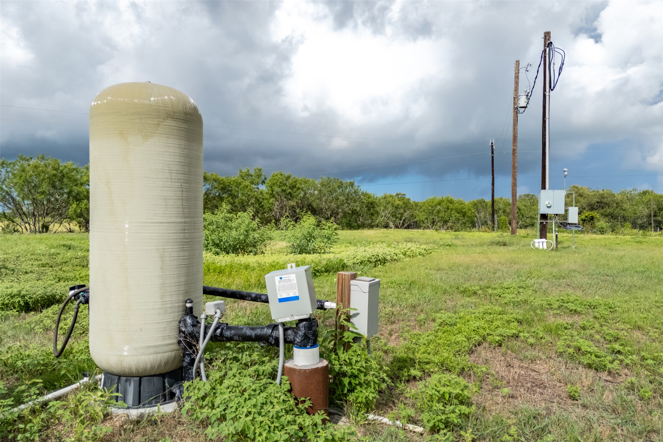 5485 County Road 249 Luling, TX 78648 - Photo 9 of 23 Water Well 420 Ft.