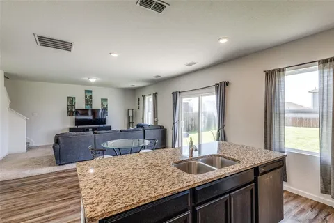 $285,000 | 5525 McMahan Lane, Fort Worth, TX 76036