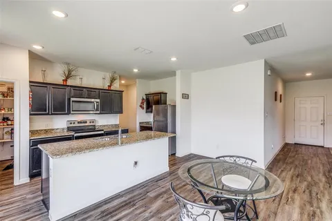 $285,000 | 5525 McMahan Lane, Fort Worth, TX 76036