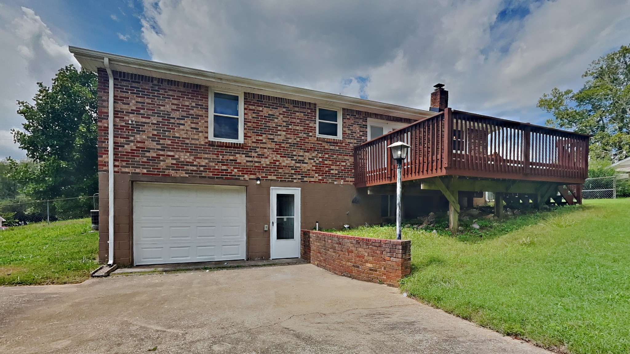 1307 Old Gratton Road Clarksville, TN 37043 - Photo 9 of 10 a front view of a house with garden