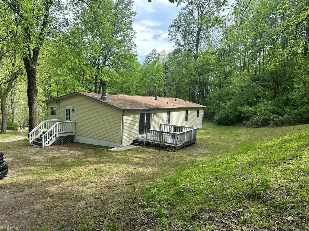 3199 Kibler Valley Road Ararat, VA 24053 - Photo 4 of 47