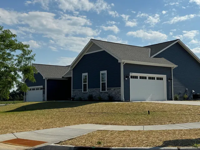 $474,900 | 8302 85th Avenue, Pleasant Prairie, WI 53158