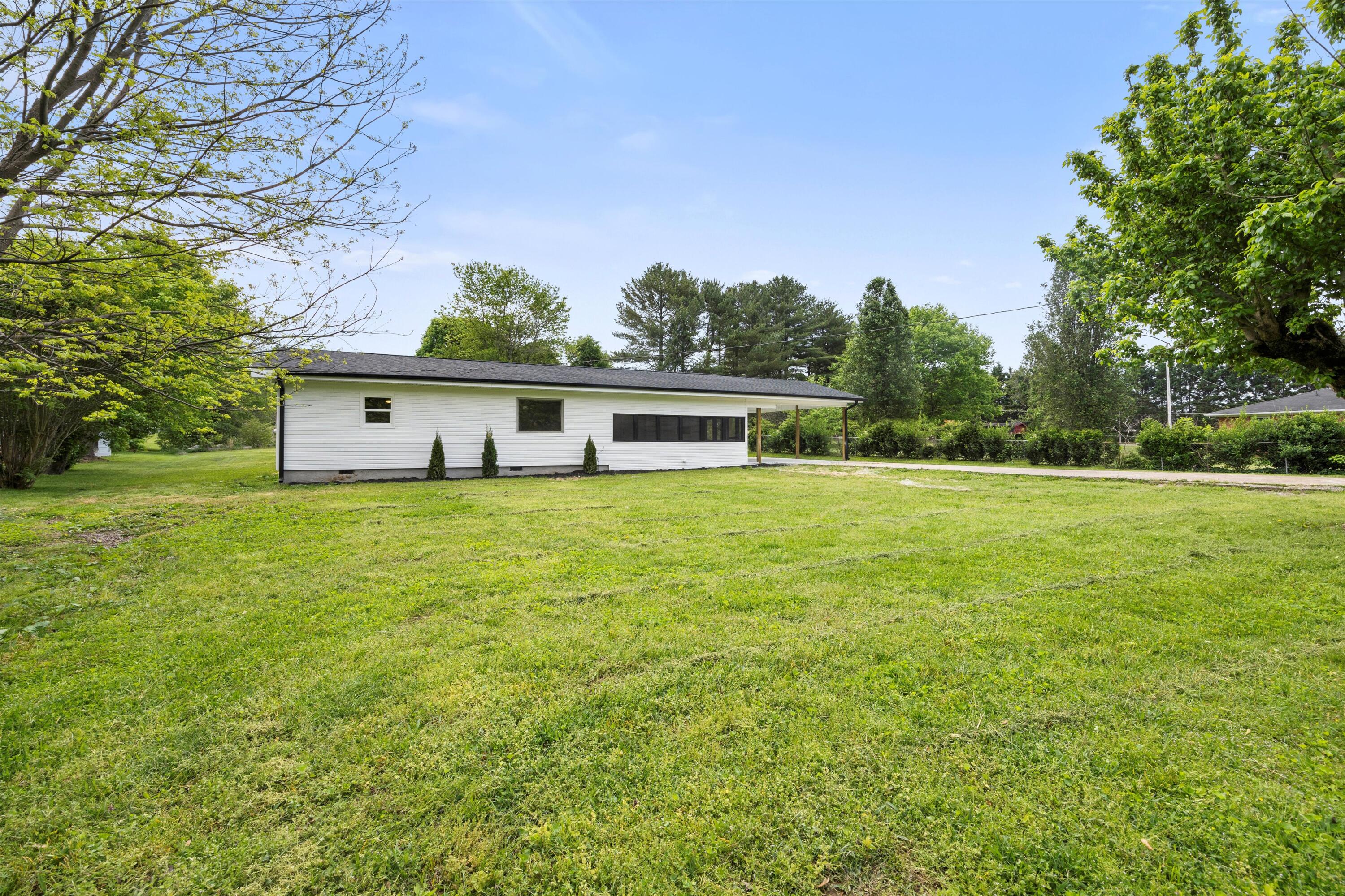 1959 Peavine Road Rock Spring, GA 30739 - Photo 4 of 26 04-IMG_6676