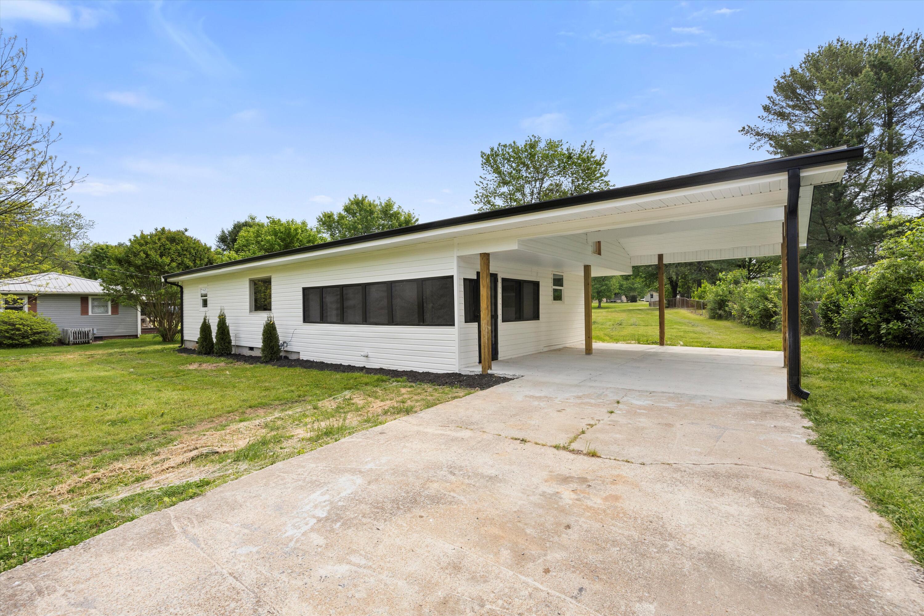1959 Peavine Road Rock Spring, GA 30739 - Photo 6 of 26 06-IMG_6682