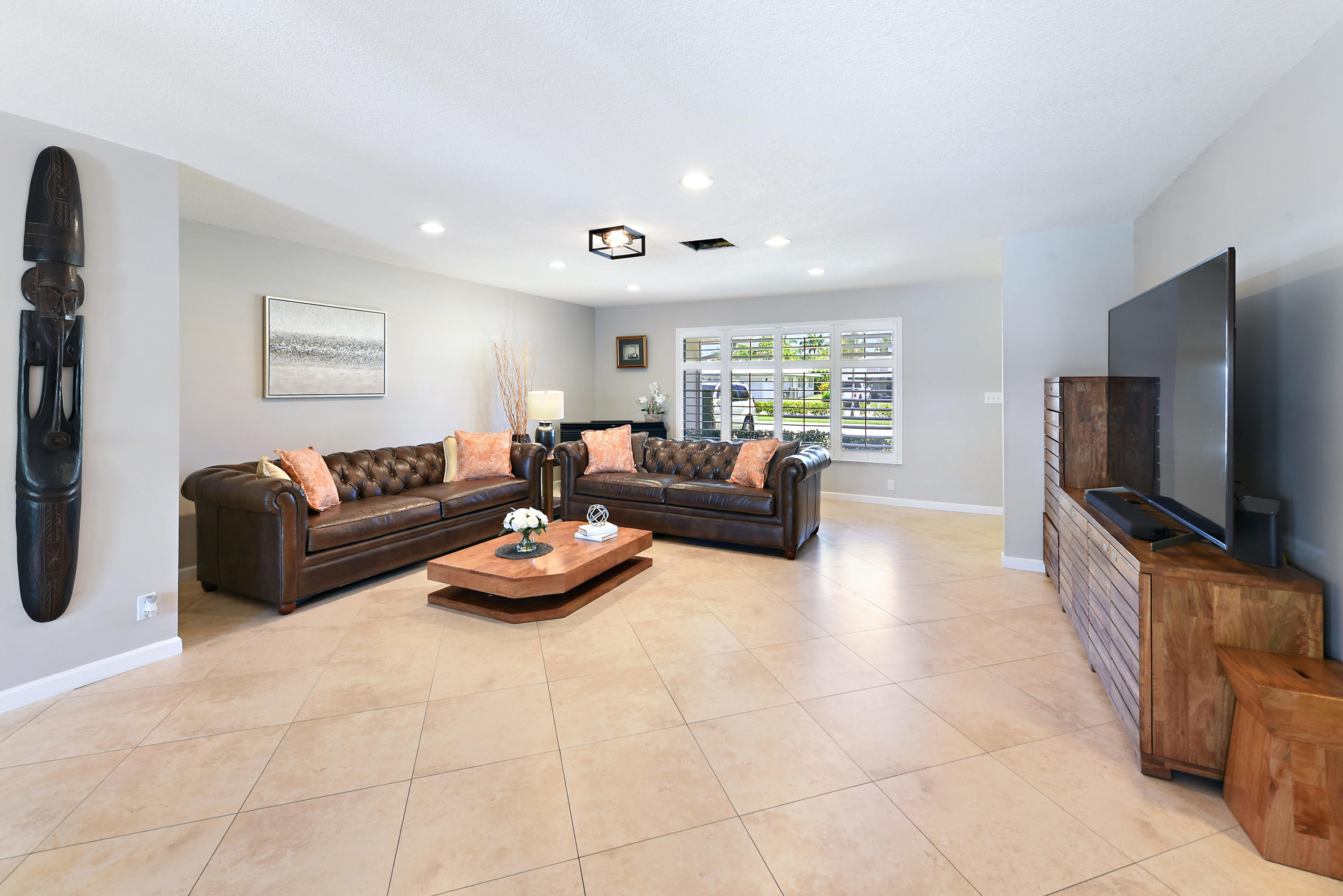 1399 Southwest 12th Avenue Boca Raton, FL 33486 - Photo 14 of 35 Living Room
