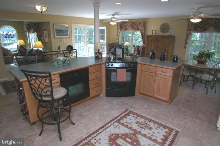 259 Hunters Ridge Road Lutherville-Timonium, MD 21093 - Photo 2 of 29 Kitchen