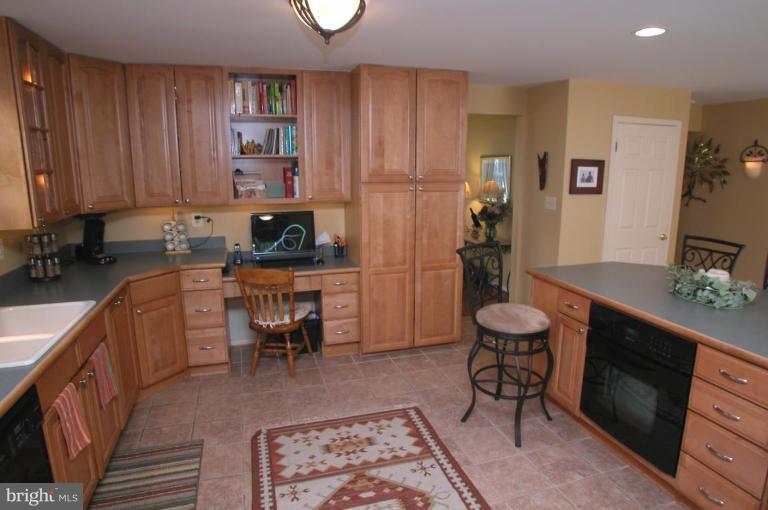 259 Hunters Ridge Road Lutherville-Timonium, MD 21093 - Photo 3 of 29 Kitchen #2