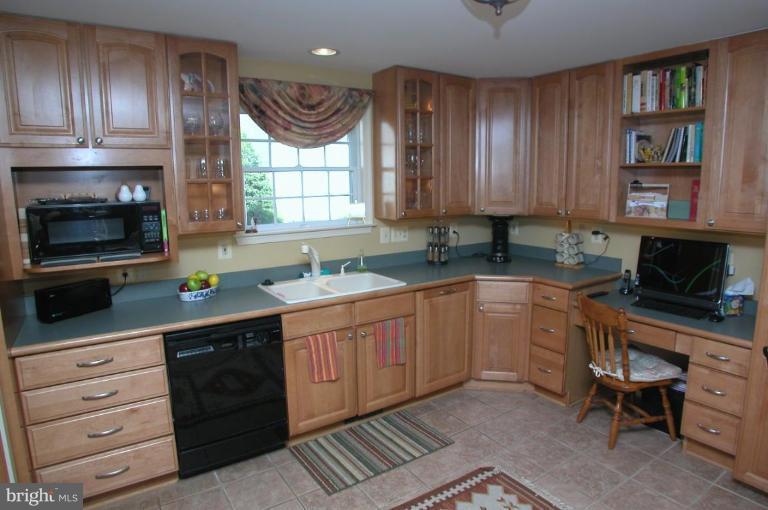 259 Hunters Ridge Road Lutherville-Timonium, MD 21093 - Photo 4 of 29 Kitchen #3