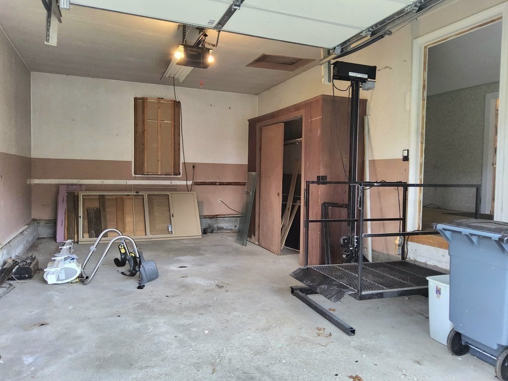 46 Lake Parkway Webster, MA 01570 - Photo 35 of 42