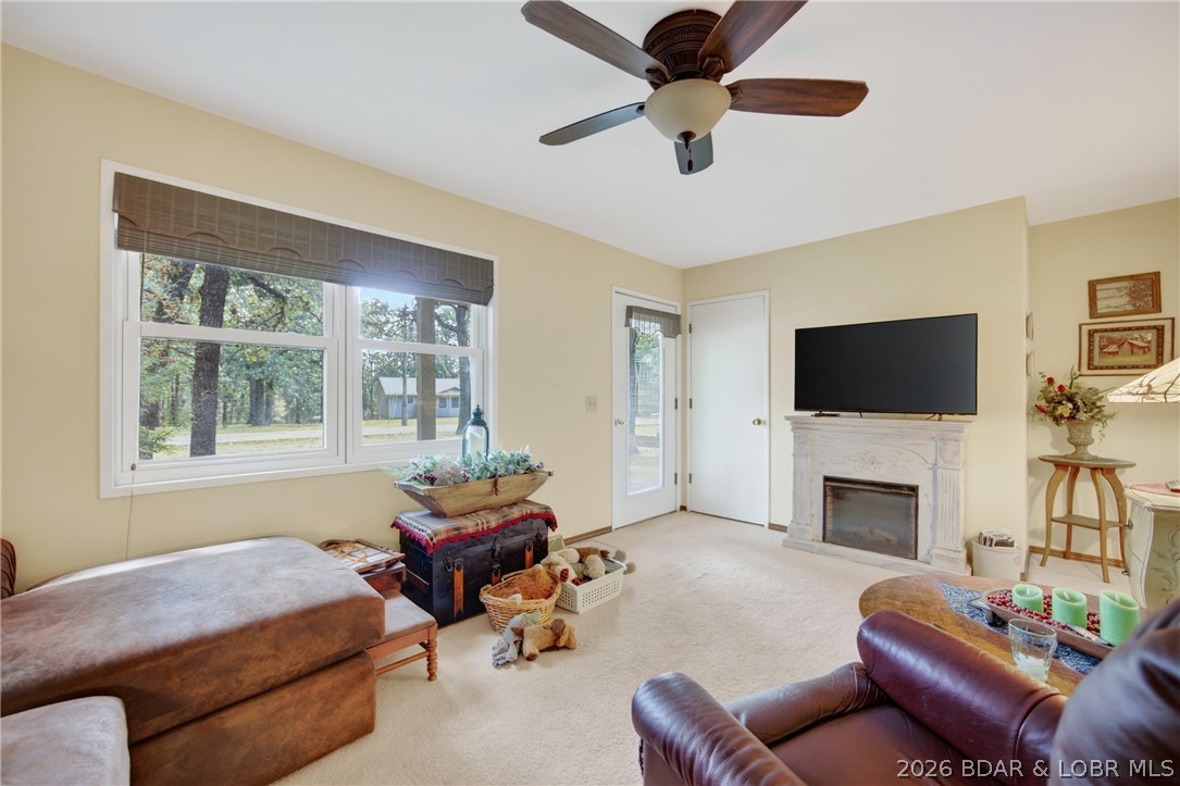 318 Dunwurkin Road Laurie, MO 65037 - Photo 4 of 61 Gallery Image 4