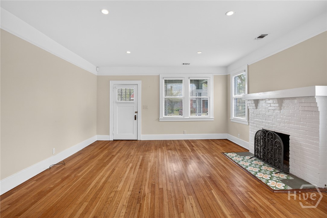 718 East 48th Street Savannah, GA 31405 - Photo 6 of 34