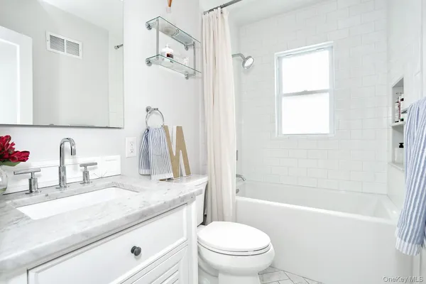 $4,200 | 42 East Main Street, Stony Point, NY 10980