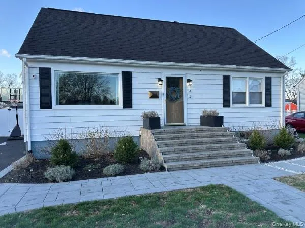 $4,200 | 42 East Main Street, Stony Point, NY 10980