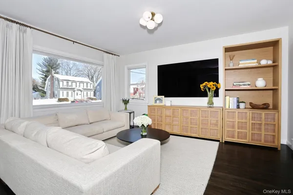 $4,200 | 42 East Main Street, Stony Point, NY 10980