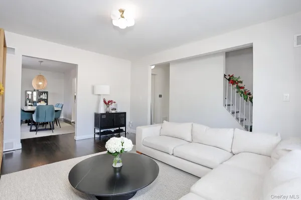 $4,200 | 42 East Main Street, Stony Point, NY 10980