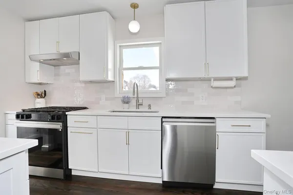 $4,200 | 42 East Main Street, Stony Point, NY 10980