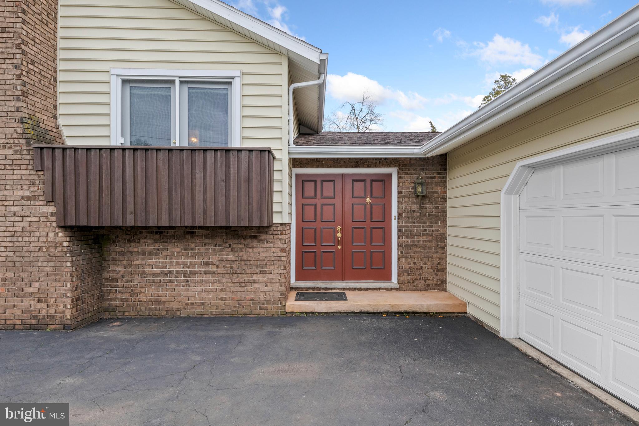 4710 Paradise Road Dover, PA 17315 - Photo 3 of 44 Gallery Image 3