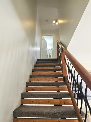 $239,900 | 726 East Old Willow Road, Unit 104C, Prospect Heights, IL 60070