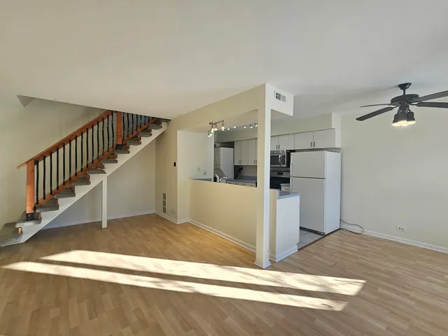 $239,900 | 726 East Old Willow Road, Unit 104C, Prospect Heights, IL 60070