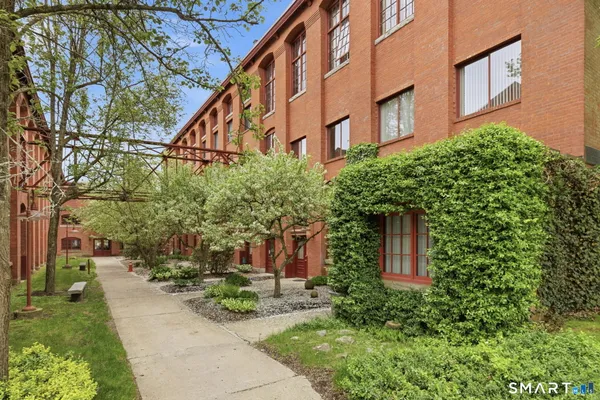 $172,000 | 839 Main Street, Unit 95, Torrington, CT 06790