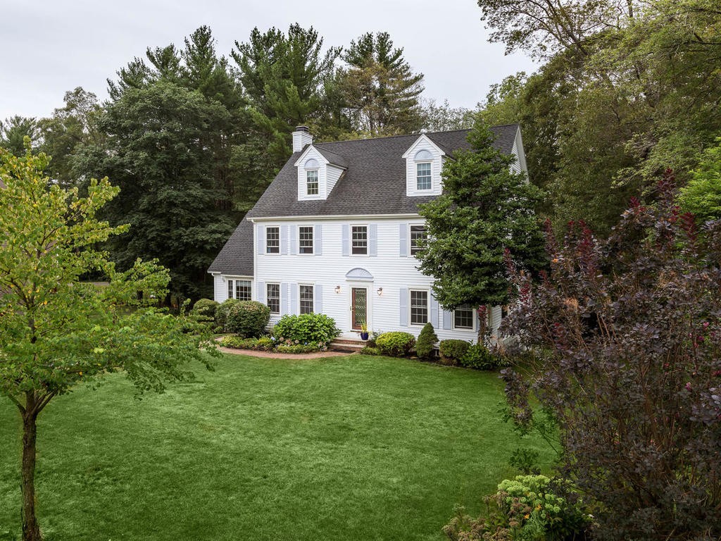 10 Rainbow Ridge Way Georgetown, MA 01833 - Photo 3 of 27 Gallery Image 3