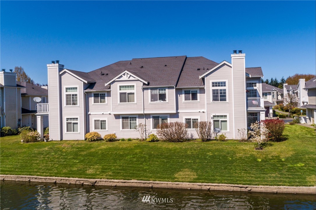 5403 South 236th Street, Unit 2 Kent, WA 98032 - Photo 1 of 19