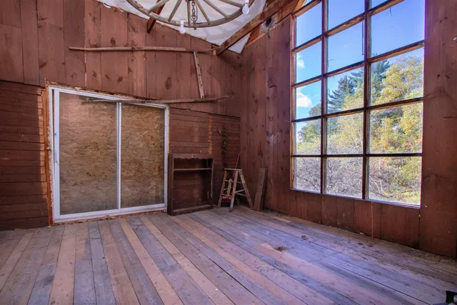 $649,000 | 91 Venheim Road, Lunenburg, VT 05906