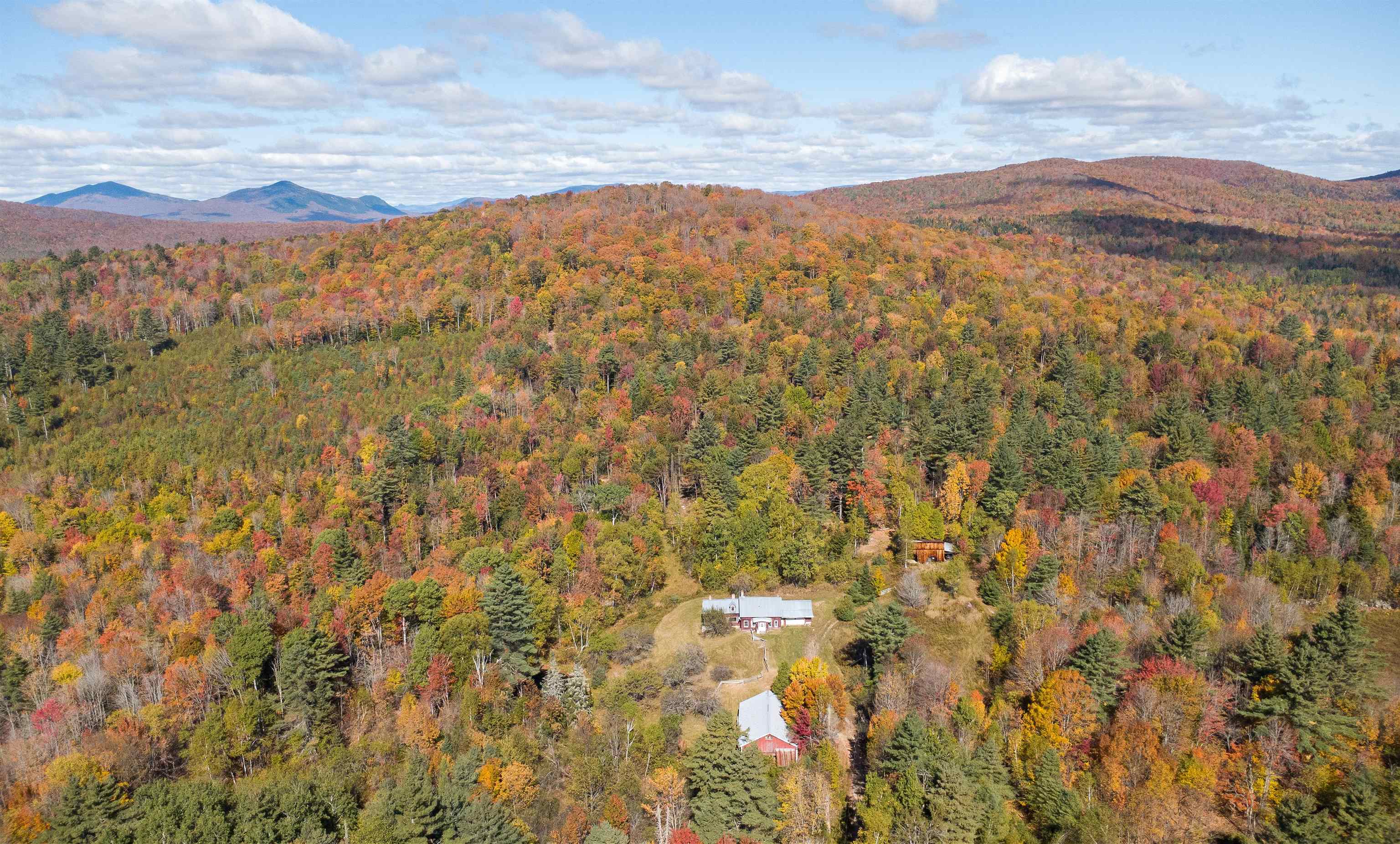 91 Venheim Road, Unit 1 Lunenburg, VT 05906 - Photo 2 of 52